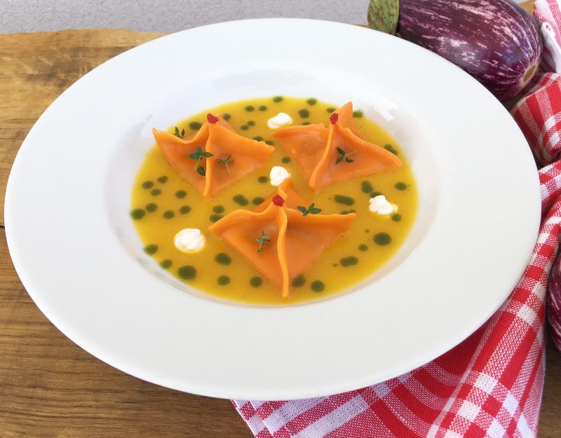 Fagottini di melanzane e datterini gialli
