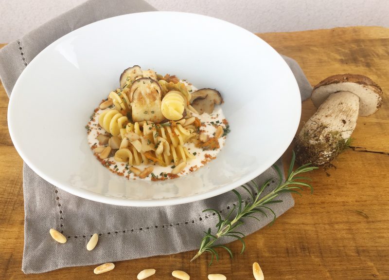 Fusilloni porcini burrata e polvere di speck