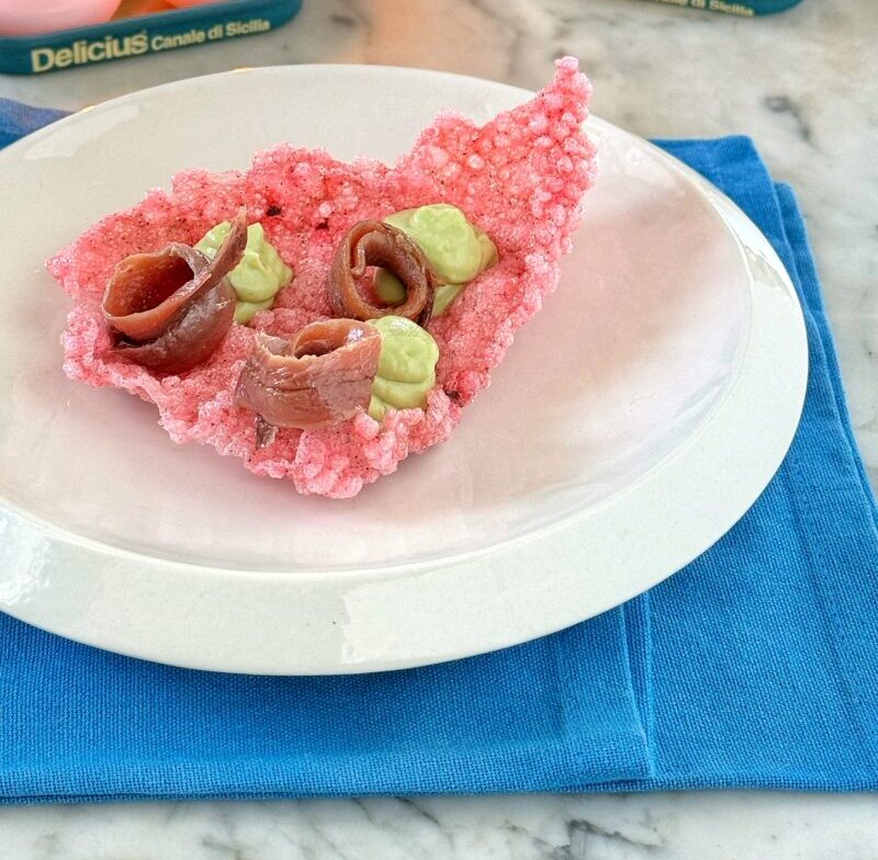 chips di tapioca rosa